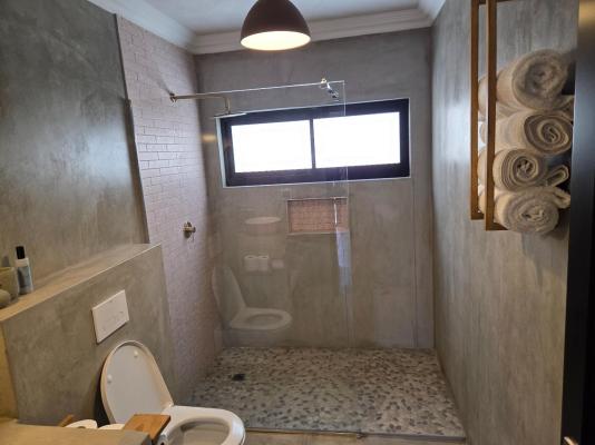 Luvlé Lux Apartments - 243110