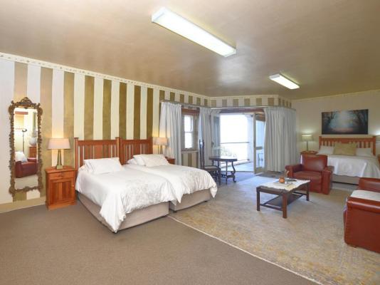 Room image 15