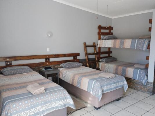 Room image 3