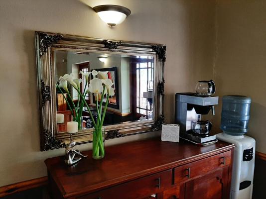 Karoo Life Bed & Breakfast - 244095