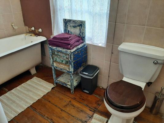 Room image 10