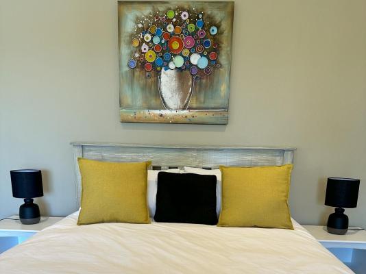 Room image 4