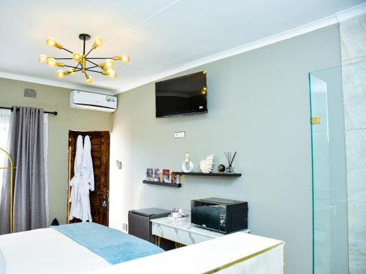 C'est La Vie Guest House - 244702