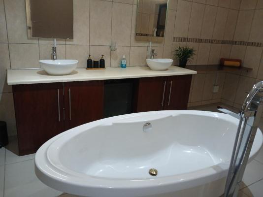 WOW Selfcatering, Tours & Transfers - 244908