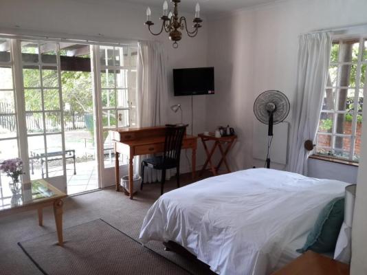 Room image 3