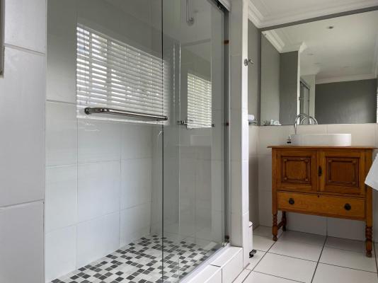 Patcham Place Guest House - 245692