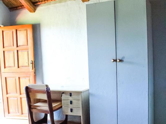 Room image 3