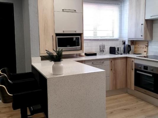 Uptown Apartments - Garden Pavillion - 245867