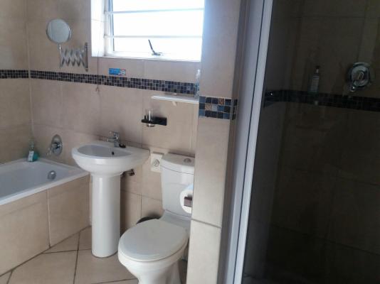 Room image 2