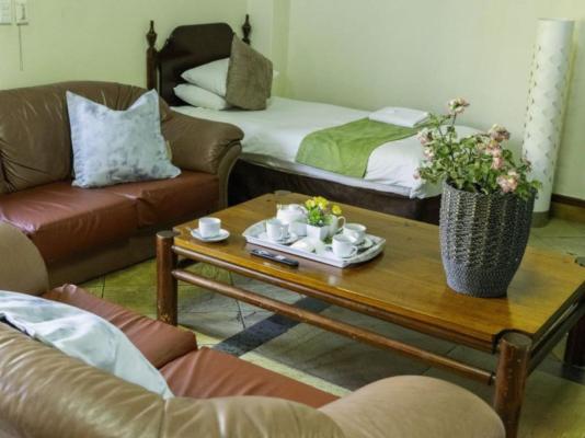 Hoopoe Haven Guest House - 246182