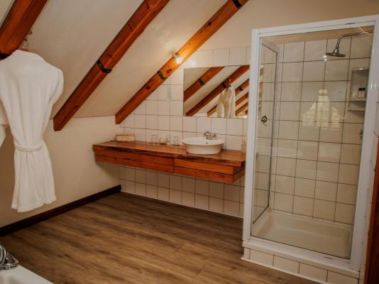 Aan de Oever Guest House - 246464