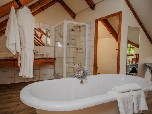 Aan de Oever Guest House - 246466
