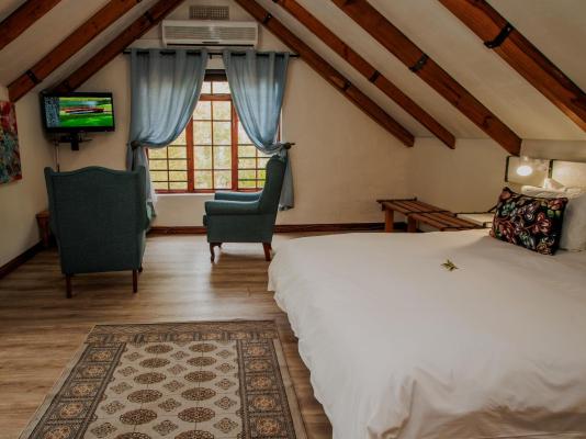 Aan de Oever Guest House - 246469
