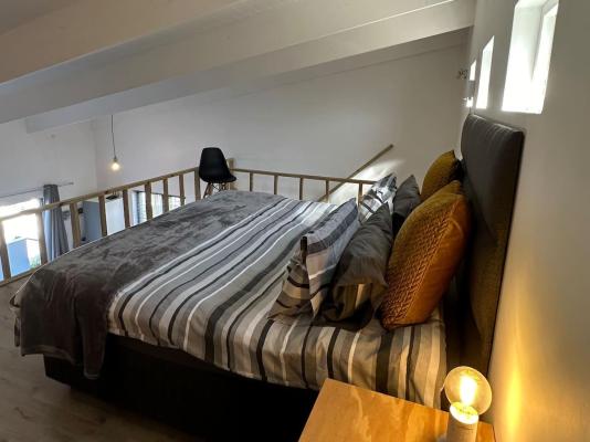 Room image 1