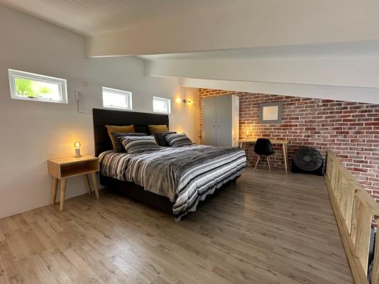 Modern Apartments Downtown - 246670