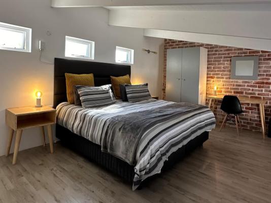 Room image 5