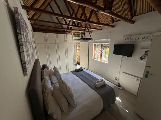 Cosy Corner Guest House - 247032