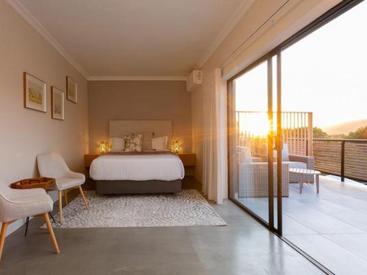Room image 4