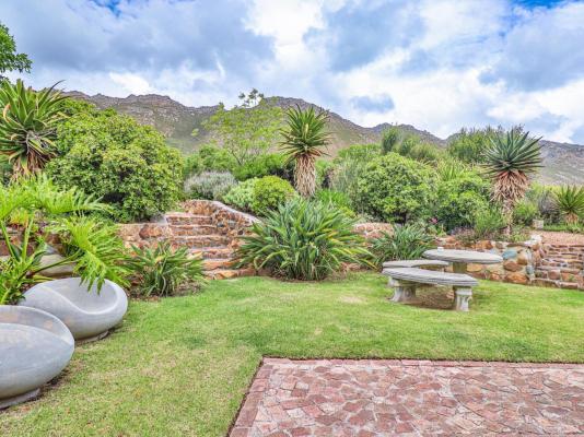 Apricot Gardens Boutique Guesthouse - 247461