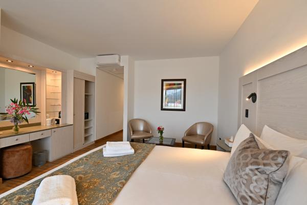 Val du Charron Wine and Leisure Estate Guesthouse - 247535