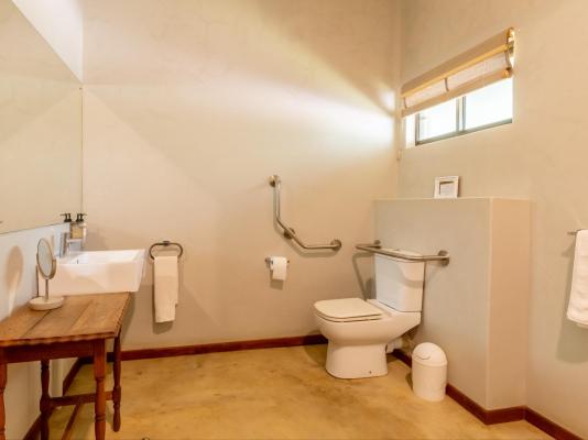 Hamiltons Lodge & Restaurant - 248057