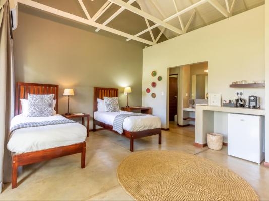 Hamiltons Lodge & Restaurant - 248060