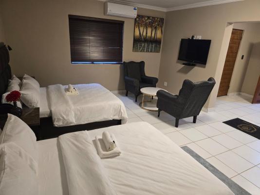 Room image 4