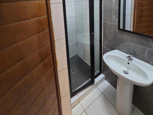 Room image 7