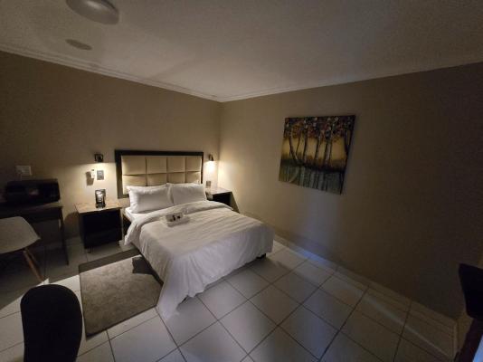 Room image 10