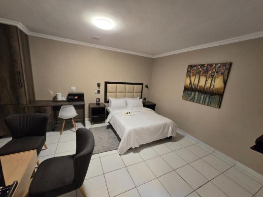 Room image 13