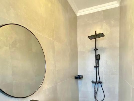 Room image 5
