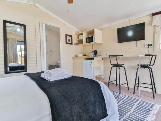 Die Hoek Guesthouse - 248495