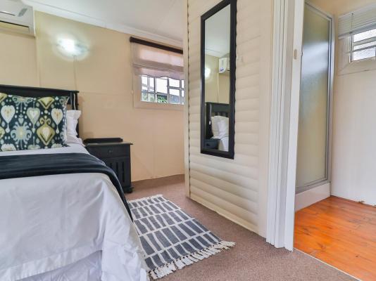 Die Hoek Guesthouse - 248496