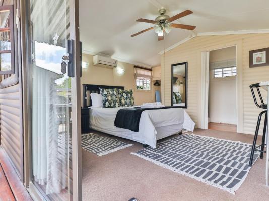Die Hoek Guesthouse - 248500