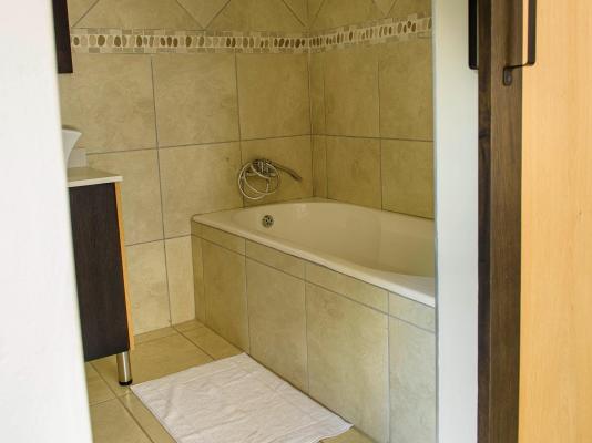 Room image 5