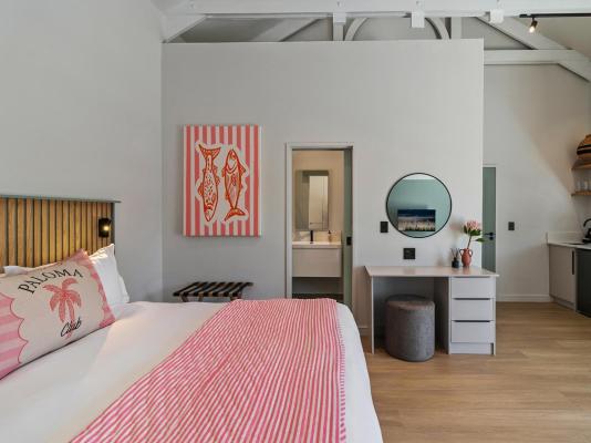 Room image 1