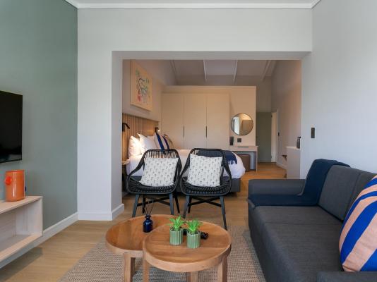 Room image 4