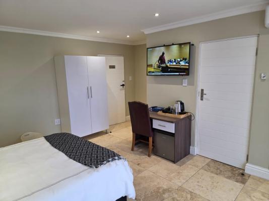 The Sea Breeze Guest House - 249082