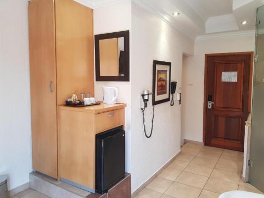 Europrime Hotels Airport - 249234