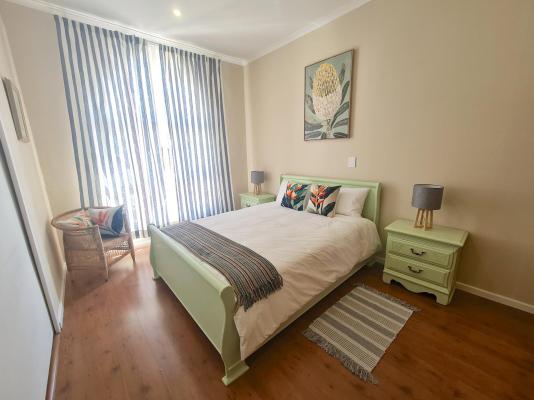 Room image 4