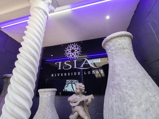 Isla Riverside Lodge - 250030