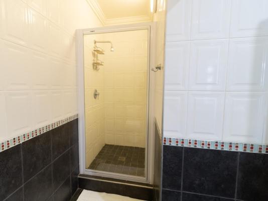 Room image 1