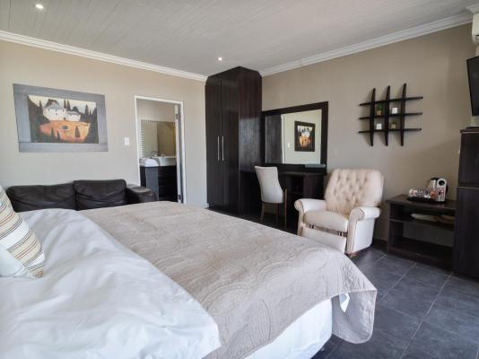 Isla Riverside Lodge - 250046