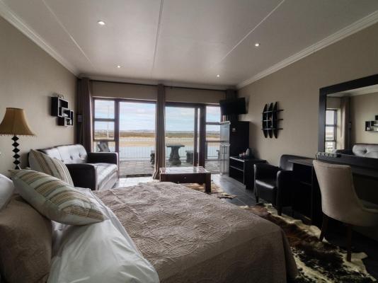 Isla Riverside Lodge - 250059