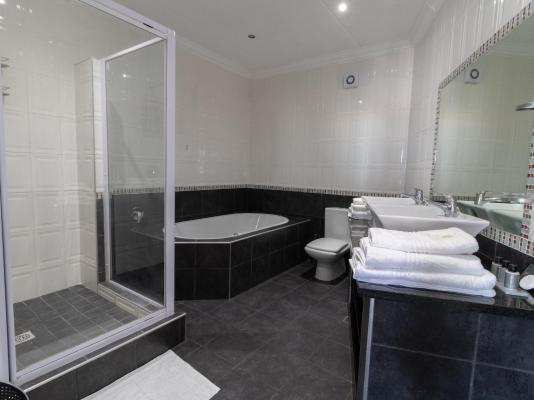 Room image 7