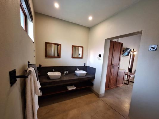 La Lechere Guest House - 250127