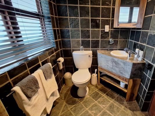 La Lechere Guest House - 250168
