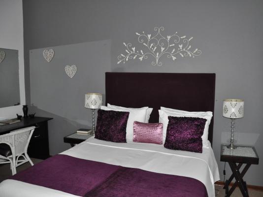 Loerie Lodge Guest House - 250220