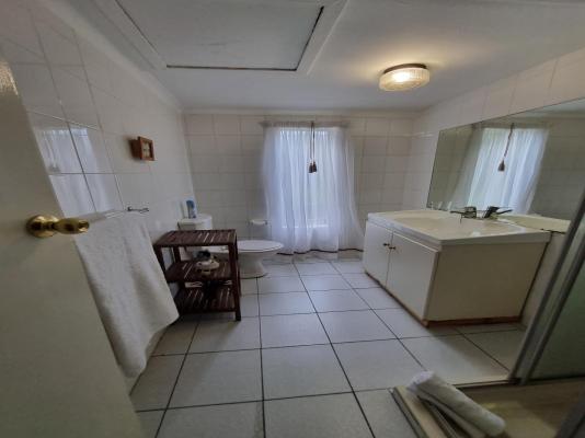 Loerie Lodge Guest House - 250223