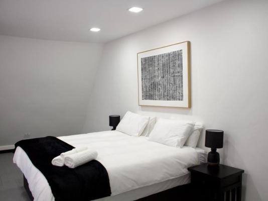 Ericka's Luxurious Guesthouse - 250502